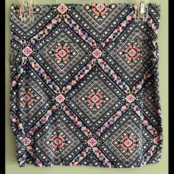 Two pattern mini skirts - Picture 1 of 4